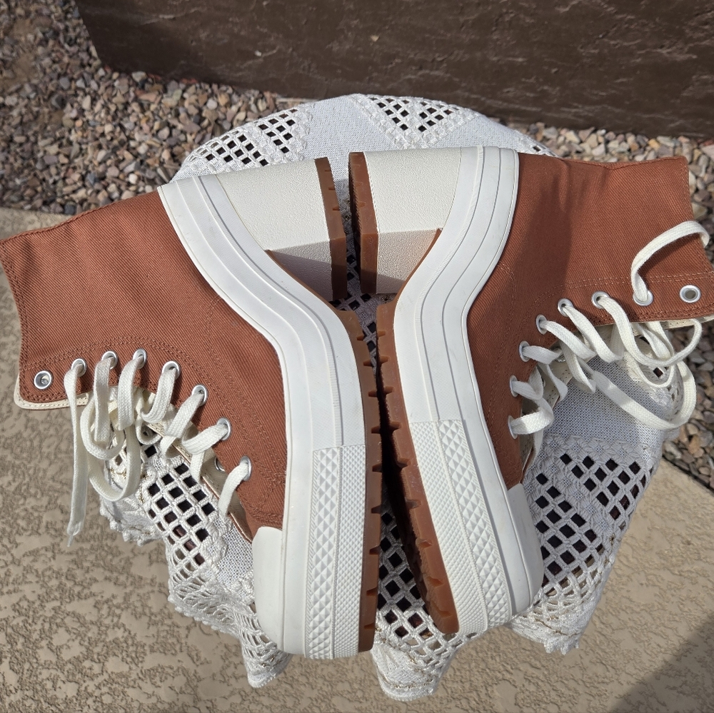 Converse Chuck 70 De Luxe Heel Shoes in Tawny Owl Canvas Color. - Picture 8 of 8